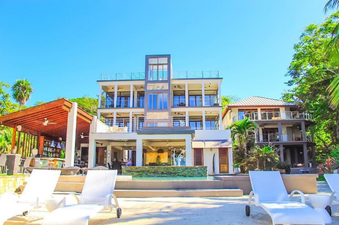 Xbalanque Resort West Bay Exterior photo