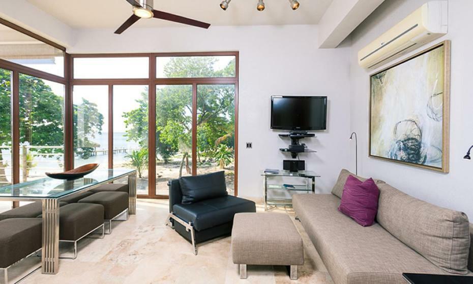 Xbalanque Resort West Bay Exterior photo